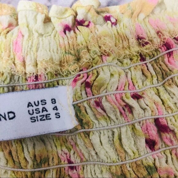 Faithfull the Brand Isadora Floral Puff Sleeve Off Shoulder Smocked Crop Top 4/S - Picture 8 of 10